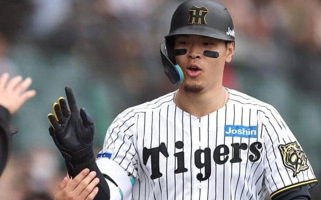 佐藤輝明が大暴れ！　4の4、2本塁打＆6打点で2冠浮上…阪神は連敗ストップも一触即発の事態に