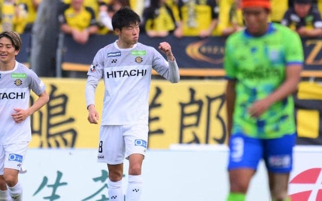 【明治安田J1第11節まとめ】京都が史上初のJ1首位、柏が2位に浮上、首位福岡は清水に完敗