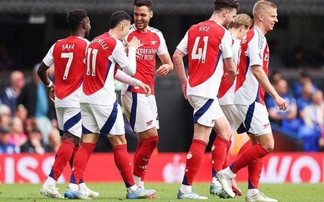 トロサール2発などで4発完勝アーセナルが今節のリバプール優勝を阻止【プレミアリーグ】