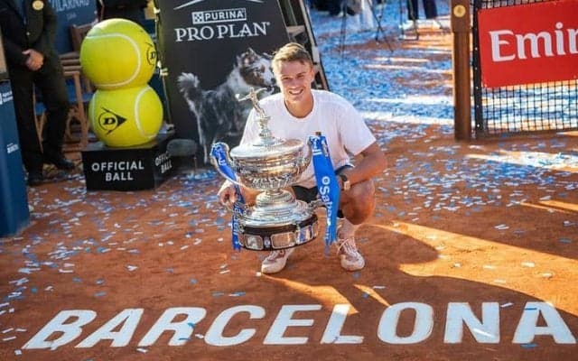 ルーネ、2週連続優勝を狙ったアルカラスを破り2年ぶりのツアータイトル「この優勝は大きな意味がある」[バルセロナ・オープン]