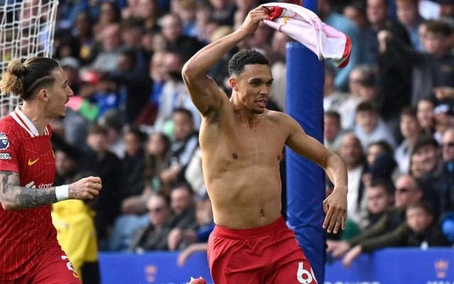 「話すつもりはない」去就について口を閉ざしたアレクサンダー＝アーノルド、ケガからの復帰戦で決勝ゴールに「永遠に忘れられない特別な瞬間」