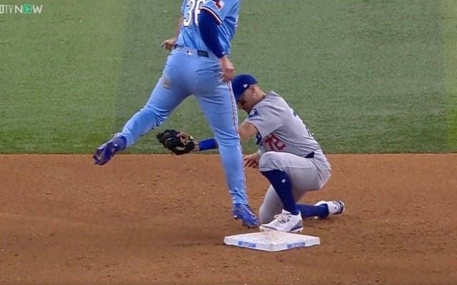 ワケわからん！ドジャース勝利も“まさかの珍光景”「なにこれ？」「後味悪っ！」 盗塁→走者が“浮いて”ゲームセット「審判も分かんないだろw」
