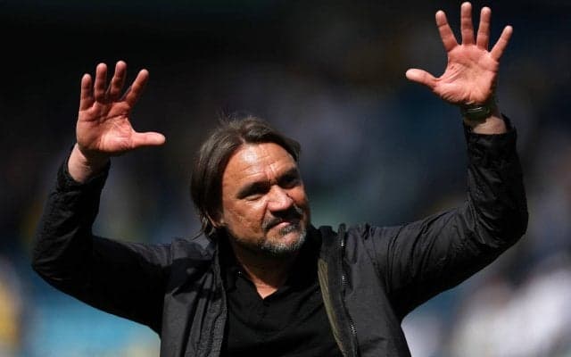 「熱烈に祝うだろう」6発快勝でプレミア昇格決定のリーズ、指揮官は次の目標に目を向ける「我々が順位表のトップに立つことは間違いない」