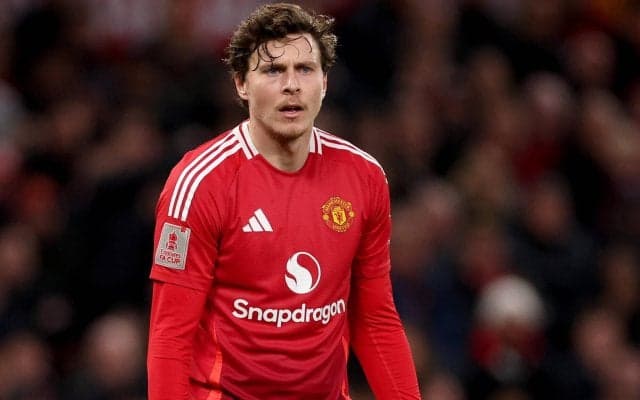 ユナイテッドDFが大事なEL準々決勝のリヨン戦でハーフタイムに帰宅…その理由は息子の負傷