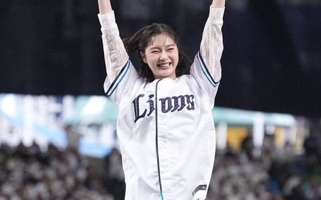 西武ユニの美人女優が「かわいすぎる！」　中継に登場…ガチ勢ぶりが話題「きき綺麗です」