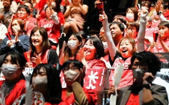 3連敗後の歓喜、B1で三遠が中地区連覇　ブースター「感動して涙」