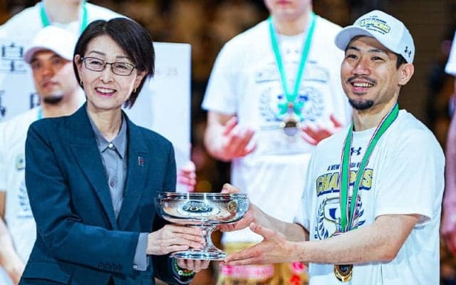 B1琉球が「沖縄県スポーツ栄光賞」受賞…県勢初の天皇杯優勝を表彰