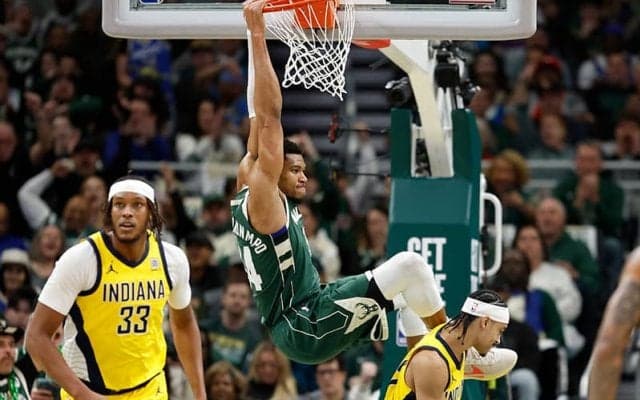 トレントJr.が3P9本炸裂…ヤニスも試合最多タイ37得点でバックスがペイサーズを撃破