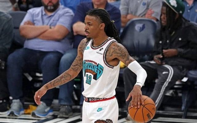 3連敗であとがないグリズリーズ…第3戦で左股関節を負傷したモラントが第4戦を欠場か