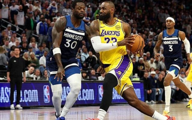 接戦に持ち込むも終盤のミスが痛手に…レイカーズがウルブズに惜敗、八村塁は3P2本含む8得点