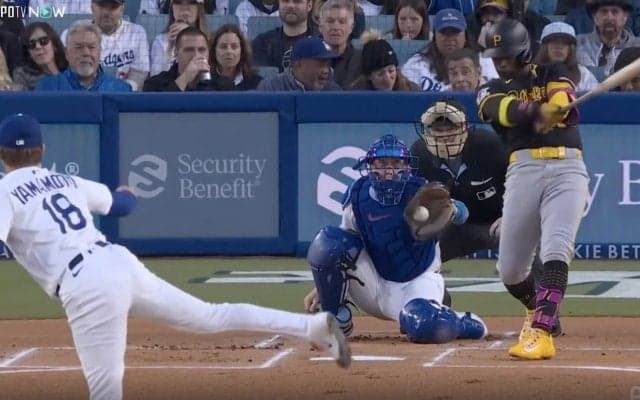 衝撃！ 山本由伸の魔球が“謎の動き”「エグい」「これは打てん」 打者の手元で微妙変化… 落ち幅が少ないスプリットで“空振り三振”