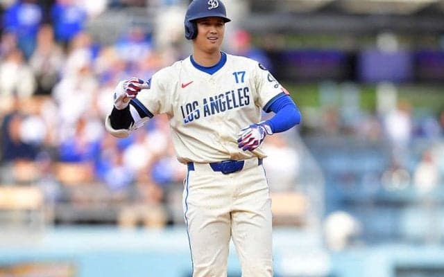 大谷翔平、復帰5戦目で“パパ初打点”　二塁打→三塁打→二塁打…猛打に本拠地熱狂