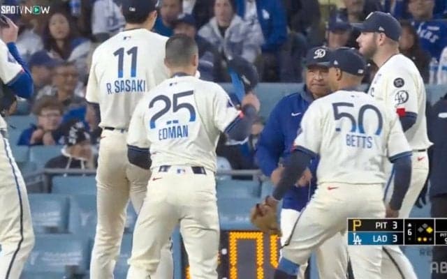 「投げたかっただろうな」佐々木朗希、粘投も無念の降板でみせた“悔しそうな表情”が話題…観客はスタンディングオベーションでねぎらう