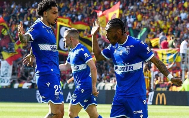 オナイウ阿道の2得点などでオセールが4発快勝！伊東純也が負傷交代のスタッド・ランスは最下位相手にゴールレスドロー【リーグ・アン】