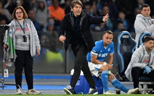 ｢全ては我々の手中にある｣ 残り4試合で首位に立ったナポリ、コンテ監督はスクデットを見据える