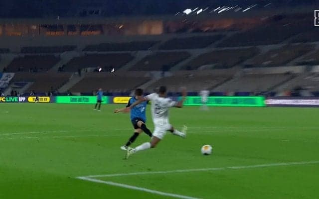 「奮闘、泣ける」川崎F・脇坂、クラブの歴史を変える延長戦勝ち越し弾もゴール直後に異変→退場「よく頑張った！」「素晴らしい」足を攣りながらのシュートにファン感涙