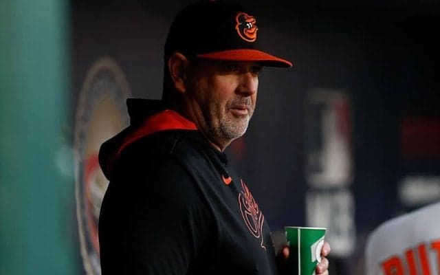 V候補がまさかの最下位「恥ずべき」　菅野奮闘も防御率ワースト…高まる不満「解任せよ」