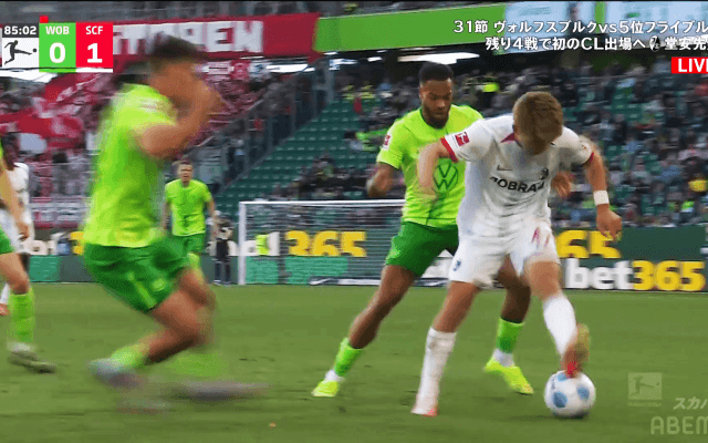 「ロナウジーニョかよ！」堂安律の“天才的ヒールパス”に驚愕＆絶賛の声「マジで！？」「うますぎる」「オシャレ」華麗テクニックで魅せた瞬間