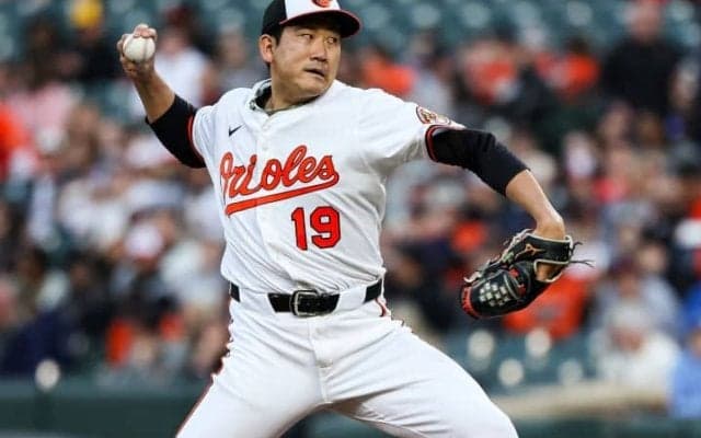 菅野智之が「窮地を脱するために強烈なスプリットを繰り出す」今季3勝目　ヤンキース打線を5回8奪三振無失点