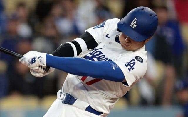 大谷翔平、第1打席で右前打→すかさず二盗成功　直近3戦で打率.600…猛打に本拠地喝采