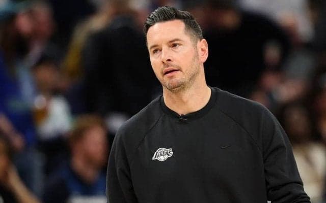 ウルブズとの第4戦の後半を5人だけで回したレイカーズ指揮官「プランではなかった」