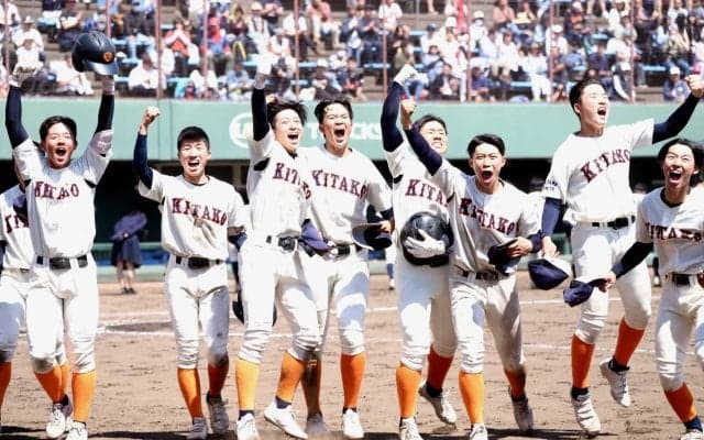 大宮北が60年ぶりベスト8！12安打11得点で公立校対決制す！【埼玉】








