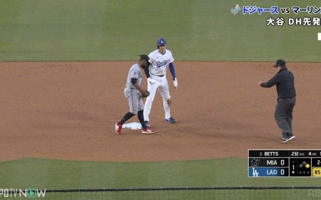 大谷翔平、爆速盗塁→塁上で見せた“一瞬の表情”にファン反応…「相手ベンチに向けて？」元恩師の前で“健在”アピールが話題