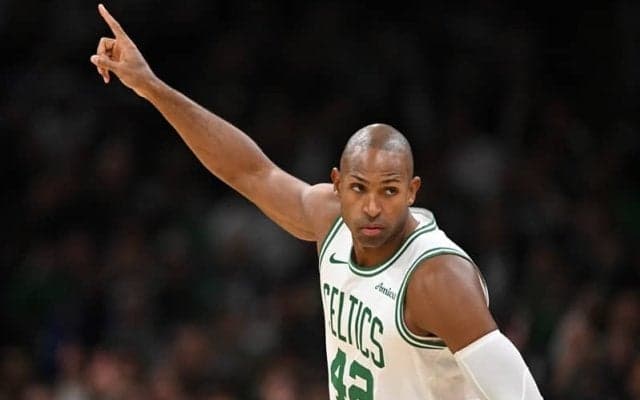 38歳の大ベテラン、アル・ホーフォードがマジックとの第4戦で圧巻の5ブロック