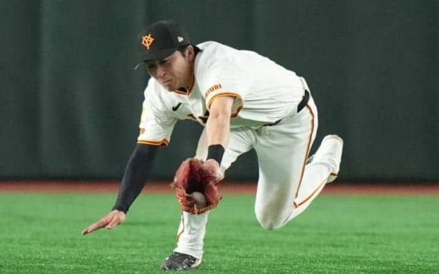 「どこでも守れるな！」広島に4-3のサヨナラ勝ち　光った巨人31歳内野手の“ビッグプレー”に指揮官も最敬礼
