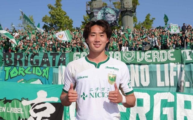 決勝点にルカオ封じで今季初連勝に貢献！　東京VのMF綱島悠斗「自分たちが目指しているところを考えれば、もっともっと上に行きたい」