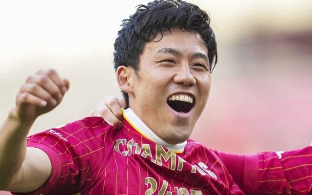 【プレミアリーグ】遠藤航が「陰のMVP」と言われる理由　リバプール主将、OBが「特別な存在」と大絶賛