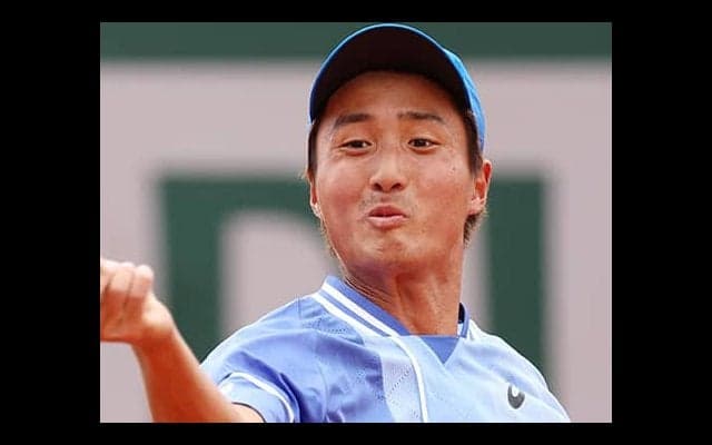  望月慎太郎 世界142位に屈し2回戦敗退 