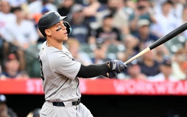 接触プレーに反応！ヤ軍戦で“一触即発”の騒動勃発「ベンチが空になった」両軍選手がグラウンドに飛び出す　ジャッジ特大2ランも