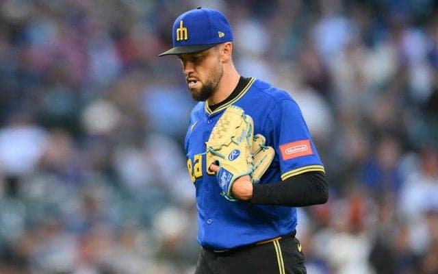 元広島助っ人、半月で4度目の“事実上の戦力外”　獲得後2日の通告に「かわいそうな男だ」