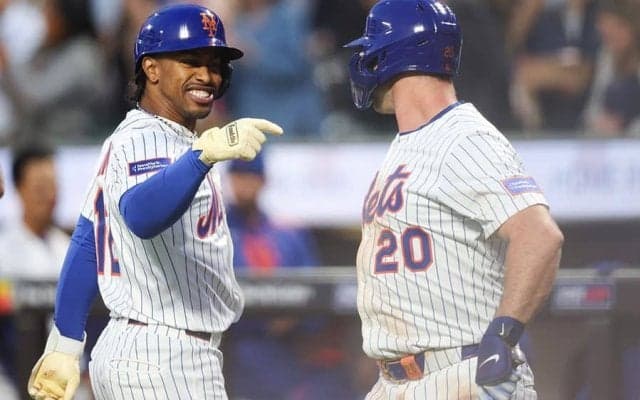 一般席に紛れる超大物俳優「MLB愛がすごい」　大谷HRで大興奮→別球場で発見、持ち物にも注目