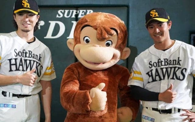 日米大人気キャラが鷹本拠地に登場　ノーバウンド投球に大歓声…パ本拠地を“行脚”