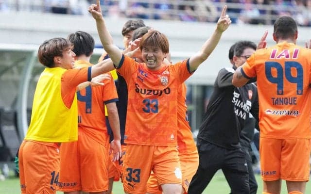 FC東京2シャドー左の｢15歳逸材｣が躍動も…元サッカー日本代表｢36歳エース｣の全ゴールに絡む活躍で清水エスパルスが5位浮上｢イメージはできていた｣