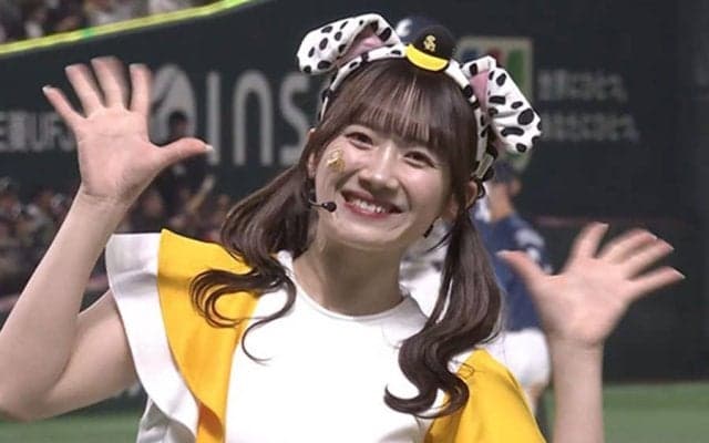 チアの犬カチューシャが話題　スタンド一体の壮観光景も…鷹の注目イベント