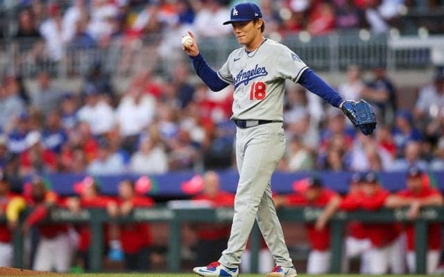 山本由伸、4勝目目前で…9回に降雨中断→シート敷かれる　6回1安打無失点の快投