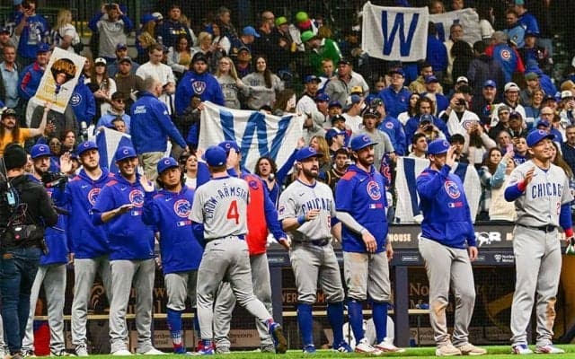 鈴木誠也の行動にファン爆笑「小学生か（笑）」　逸材と勃発した“仁義なき戦い”