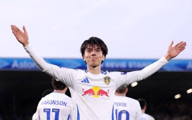 田中碧所属のリーズが後半ATの逆転勝利で勝ち点100で並ぶ中で2部優勝！ 日本人3選手がイングランド1部〜3部まで優勝に貢献【チャンピオンシップ】