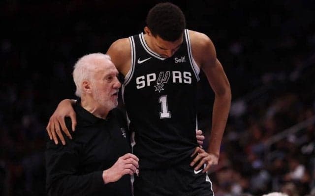 「29年間の一部になれて光栄」ウェンバンヤマが指揮官勇退のポポビッチへメッセージ