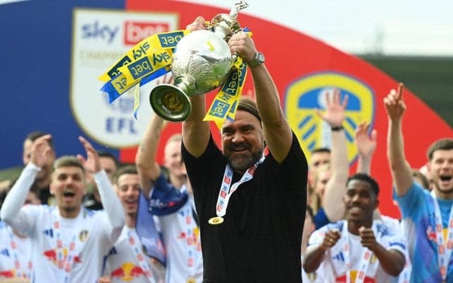 「感慨深い」自身3度目のチャンピオンシップ優勝のリーズ指揮官、勝ち点並んだ2位バーンリーを称える「素晴らしい仕事をしてくれた」