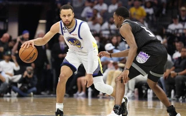 プレーオフの第7戦でNBA歴代4位の平均32.6得点を誇るステフィン・カリー