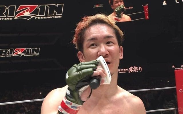 那須川天心、朝倉未来の「復活勝利」に“泣き笑い” カメラが捉えたリングサイドでの面白リアクションに反響