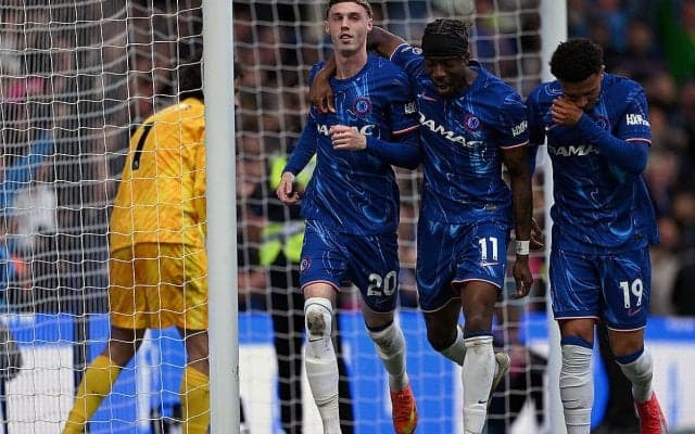 チェルシーが遠藤航リーグ初先発の王者リバプール撃破！　3連勝でトップ5死守【プレミアリーグ】