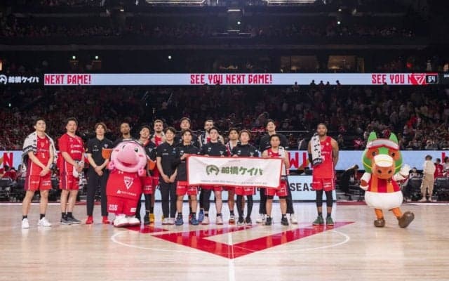 船橋競馬×千葉ジェッツが夢の競演…船橋競馬マスコットキャラクター「キャロッタ」がバスケに挑戦