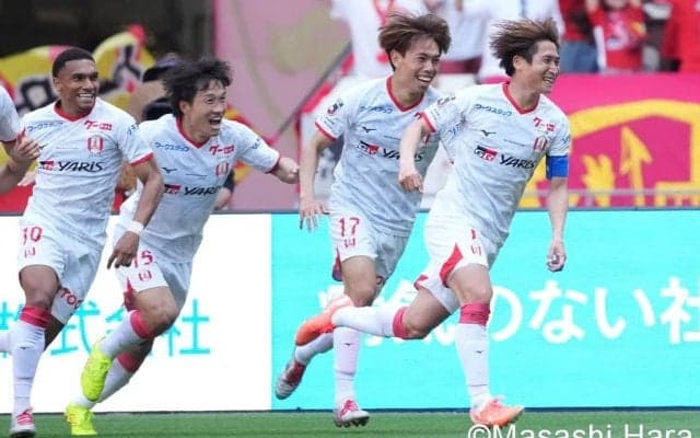 元サッカー日本代表が｢東海ダービー｣で激突！エース乾貴士ら清水攻撃陣を名古屋｢19歳イケメン新星｣が完封