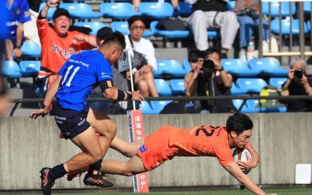 閃光は駆け、ヒーローの系譜に名を連ねる。ドラマチックな名勝負の行方は次章へ