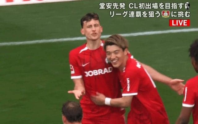 衝撃の確率２％ゴラッソ！“ブレ球キャノン砲”にファン喝采「ロケットだ」「ヤバすぎ」「神シュート」堂安律も歓喜したフライブルクMFのスーパーな一撃